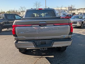 Ford F-150 Lightning LARIAT 2023 d'occasion en excellent état - Product Image 6