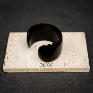 Brazalete de cuerno de buey negro artesanal personalizado, cuerno de búfalo natural con incrustaciones de plata en forma de estrella, accesorio de moda - Product Image 4