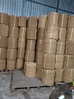 Corde de fibre de coco unie en gros écologique de haute qualité en fibre de coco naturelle fabriquée au Vietnam