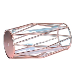 Vase à fleurs élégant pour la décoration de la maison, hôtel, Restaurant, salon, chambre d'amis, couleur or Rose, métal métallique, Vases à fleurs or Rose - Product Image 1