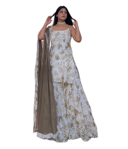 Designer indien et pakistanais vêtements ethniques ensemble 3 pièces Georgette Kurti Sharara Gharara robe prête à l'emploi brodée de paillettes - Product Image 1