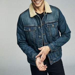 Manteaux d'hiver surdimensionnés en molleton chaud vintage Vestes en jean en jean avec col en fourrure Service OEM Méthode de tissage lavée pour vêtements d'extérieur - Product Image 1