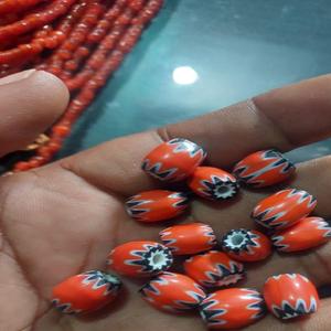 Perles de verre de haute qualité d'élégance étincelante sur mesure. Idéal pour parfait pour les bijoux, l'artisanat et les projets décoratifs - Product Image 6