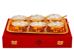 IndianArtVilla Ensemble de bols en lotus plaqué or poli avec 6 cuillères et 1 plateau pour hôtel et restaurant - Product Image 4