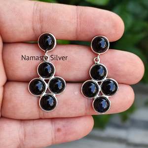 Pendientes Colgantes Hechos a Mano en Plata de Ley 925 con Piedra Preciosa de Ónix Negro de 7.0 mm, Diseño Geométrico, Elegante Regalo para Ella - Product Image 4