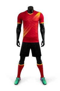 Maillots de sport sans manches doux et confortables fabriqués au Pakistan, uniformes de basket-ball respirants avec logo personnalisé et motif de lettres noires pour hommes - Product Image 2