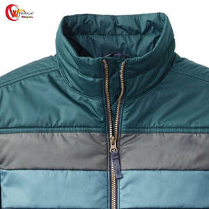 Chaquetas Acolchadas con Capucha para Hombre, Manga Larga, con Logotipo Frontal, Ropa de Invierno para Exteriores, Disponibles al por Mayor - Product Image 3