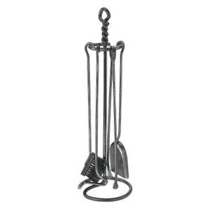 Ensemble d'outils de feu en fer de style Bblacksmith avec un attrait de ferme rustique conçu pour les salons et les intérieurs de cabine confortables - Product Image 1