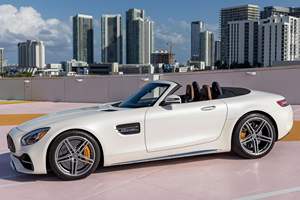 MERCEDES-AMG GT C 2018 USADO, Volante a la Izquierda/Derecha - Product Image 2