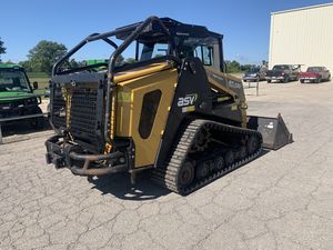 รถตักล้อยางดีเซล คูโบต้า รุ่น RT135F ปี 2023 ระบบ ASV POSIX พร้อมมอเตอร์ล้อหน้า ปั๊มไฮดรอลิก KYB คุณภาพสูง - Product Image 2