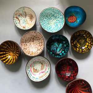 Bol en coque de noix de coco naturelle, fait à la main, écologique, durable, pour servir des salades, des smoothies, du riz, des fruits et de la décoration - Product Image 5