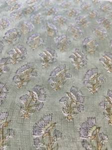 Tela de Algodón Estampada a Mano con Diseño Floral Pequeño en Verde Salvia, Diseño Minimalista Buti - Product Image 2