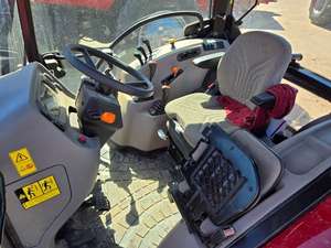 Tracteur agricole Original Case I.H Farmall 115U de qualité supérieure - Product Image 3