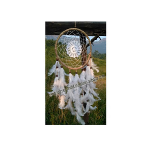 ขนนกสีขาวแขวนผนังฝันจับกับลูกปัดสีน้ำตาลแดงสำหรับตกแต่งสวนงานปาร์ตี้ห้องนั่งเล่น - Product Image 1