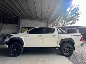 Toyo ta Hilux Pickup 4x4 Diesel/xăng có sẵn tay lái bên trái và tay lái bên phải có sẵn - Product Image 3