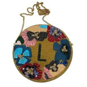 Porte-monnaie rond en perles de designer avec motifs de broderie Pochette à monnaie ronde tendance avec coutures colorées en perles de rocaille - Product Image 5