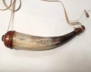 Cuerno de polvo de búfalo personalizado de alta calidad Cuerno de bebida único pulido a la perfección - Product Image 1