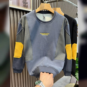 เสื้อสเวตเชิ้ตผู้ชายแฟชั่นฤดูใบไม้ร่วง-ฤดูหนาวแบบใหม่ ดีไซน์เก๋ไก๋ ตกแต่งด้วยผ้าขนปุย คอเสื้อหลวม ใส่ได้หลากหลาย สไตล์ลำลอง หล่อเท่ ผลิตจากผ้าฝ้าย 100% - Product Image 3