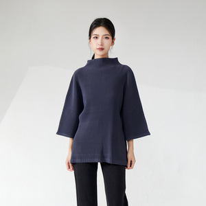 Großhandel Smocked Kleidung Damen Loose T-Shirt Hochwertige Casual Large Size Bluse Miyake Plissee Tops - Product Image 6