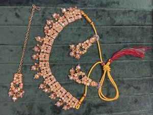 Ensemble exclusif de colliers Bollywood Shadow Golden Antique - Product Image 3