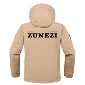 เสื้อแจ็คเก็ตซาฟารีผู้ชายคุณภาพพรีเมียม ผ้าซอฟต์เชลล์ กันน้ำ กันลม ระบายอากาศ เป็นมิตรกับสิ่งแวดล้อม มีฮู้ดแบบกลับด้านได้ ซิป พร้อมซิปเสริม - Product Image 2