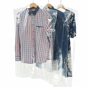 Las bolsas de ropa Essentials para guardarropa protegen tu valiosa colección de ropa hecha en Vietnam - Product Image 3