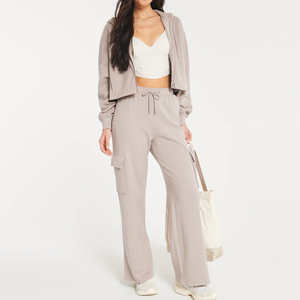 Kivotech Manufacture High Quality Custom Logo <b>Cropped</b> Ladies Hoodie and <b>Jogger</b> Set Tracksuit - Product Image 5