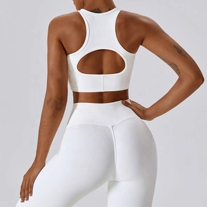 Femmes nouvelle couleur unie Gym Fitness Yoga ensemble respirant doux Compression élastique V coupe côtelé danse Flare pantalon et soutien-gorge - Product Image 6