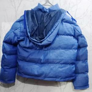 Veste matelassée effet denim bleu premium |   Vêtements d'extérieur d'hiver imperméables et isolés pour la vente en gros - Col rabattable - Product Image 2