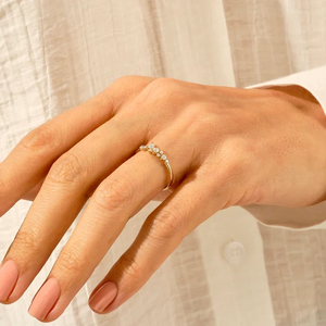 Bague en or massif plaqué or 14 carats avec diamant moissanite rond, style personnalisé tendance, bijoux parfaits pour un cadeau de mariage - Product Image 5