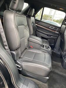 Excellent rapport qualité-prix, Ford Explorer Platinum AWD d'occasion 2018, prêt à être expédié - Product Image 4