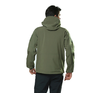 2025 Custom Design Men's High Street Softshell Jacket Multi-Color Waterproof Canvas Stand Collar Breathable Windproof Hot Sale - Product Image 3