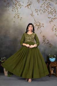 El último diseñador de moda Festival Wear Faux Georgette con bordado Zari Lentejuelas Trabajo Diseñador Vestido Proveedor de India - Product Image 3