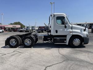 ข้อเสนอสุดคุ้มสำหรับรถบรรทุก FREIGHT-INER NEW CASCADIA ปี 2019 - พร้อมจัดส่ง - Product Image 2