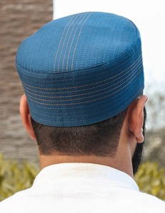 หมวกหัวกะโหลกเย็บระบายอากาศสำหรับผู้ชายออกแบบมาเพื่อความสบายในระหว่างพิธีกรรมการอธิษฐานปกติ - Product Image 5