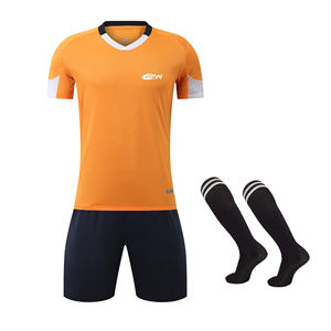 Venta al por mayor uniformes de fútbol equipo de fútbol con logotipo personalizado kits de secado rápido poliéster sublimación impresión en blanco transpirable ropa deportiva - Product Image 1