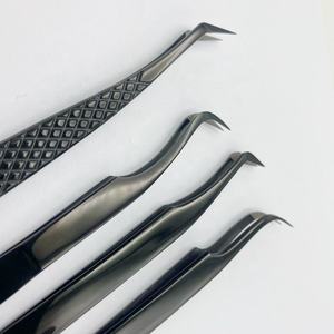 แหนบต่อขนตาโลโก้แบบกำหนดเองพร้อมปลายเส้นใยพลาสม่าสีดำแหนบขนตาปลอมขนาดเล็ก - Product Image 2