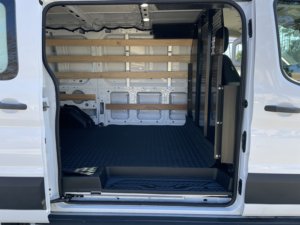 Furgoneta de Carga Ford Transit 2024 Usada en Buen Estado - Product Image 5