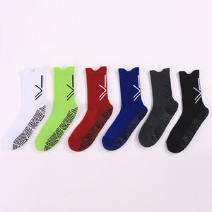 Chaussettes de compression athlétiques pour hommes Chaussettes de sport antidérapantes avec logo personnalisé Chaussettes de football et de football tricotées épaisses pour l'hiver - Product Image 3
