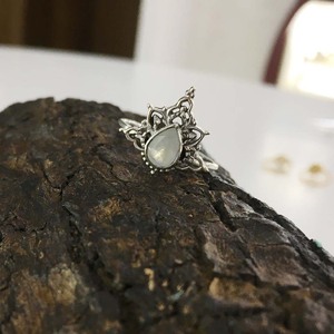 Bagues tendance en argent sterling 925 pour femmes, style statement, luxe et mode, avec pierres en forme de poire et diamants taillés en pierre de lune, pour mariages et soirées - Product Image 6