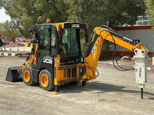 ซื้อมินิโหลดเดอร์ JCB 1CX คุณภาพสูง พร้อมบุ้งกี๋ 4-in-1 |   รถแบคโฮแบบสกิดสเตียร์ |   รถตักอเนกประสงค์ขนาดกะทัดรัดสำหรับฟาร์มและสวน - Product Image 2