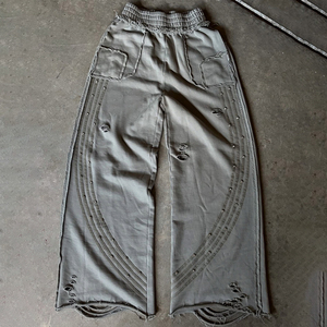 Pantalones Deportivos Holgados de Pierna Ancha con Costuras Invertidas Personalizadas para Hombre, con Pedrería, Desgastados, con Franjas Laterales - Product Image 2