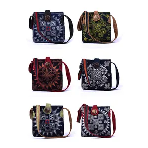 फैशन थोक हस्तनिर्मित अच्छी कीमत बड़ा वर्ग सन कपड़ा बैग के साथ हाथ-मुद्रित मोम कपड़ा और नारियल बटन
