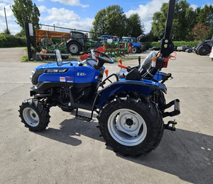 Mini-tracteur SOLIS 26M SIDESHIFT MANUEL 25hp/30hp/35hp/40hp/45hp/50hp/60hp/70hp/80hp 4x4, matériel agricole, équipement de labour. - Product Image 1