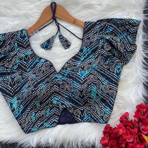 ModernBlouse Matériel Reyon Cottan avec v Cut Fancy Pattern Blouse A Bandhini Print Color Blouse A Bandhini Print Color - Product Image 3