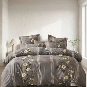 Edredón/Colcha de Microfibra Tamaño King, Alternativa al Plumón, Relleno de Fibra de Poliéster de 150GSM, Esponjoso, Hipoalergénico, para Uso Invernal, Lavable a Máquina - Product Image 1