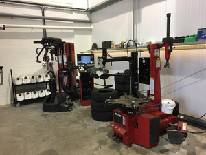 Machine à monter les pneus de voiture en promotion, combinant démonte-pneus et équilibreuse, avec alimentation 380V/220V et garantie de 3 ans - Product Image 2