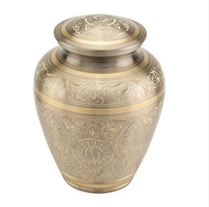 Urnas de cremación de latón azul de excelente calidad, urna conmemorativa de diseño decorativo, banda tallada de hojas, urna humana elegante - Product Image 3