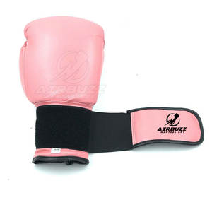 Guantes de boxeo de cuero negro y dorado duraderos personalizables con su propio logotipo - Product Image 4