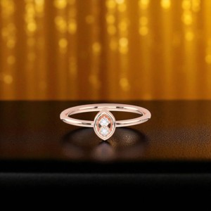 Anillo de diamantes de corte redondo de moissanita minimalista de 0,05 quilates, de quilates, conjunto de puntas de oro macizo de 18 quilates - Product Image 3